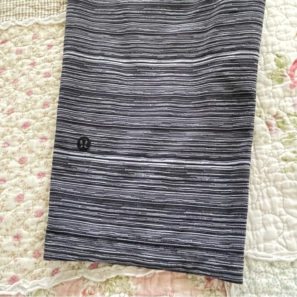 Lululemon Jet Crop Pants Gray Stripes Drawstrings 2 Side Pockets Women Size 8 - Picture 9 of 11
